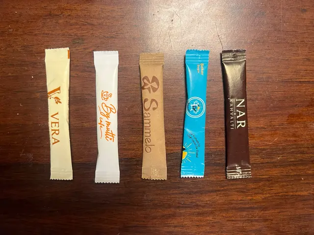 Kurumsal logolu farklı baskılı stick şeker örnekleri