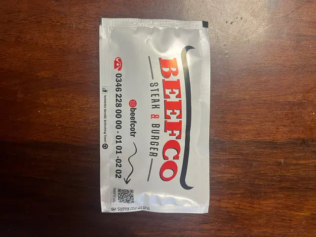 Restoran işletmesi için logolu baskılı ıslak mendil örneği